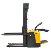 Штабелер самоходный 1,5 т 5,6 м XILIN CDDK15S Li-ion двухуровневый (с платформой) 24/225 В/Ач